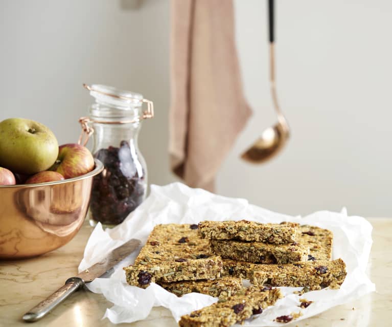 Apple and Peanut Cereal Bars