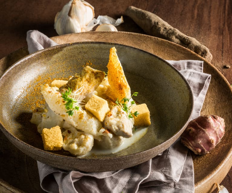 Weißes Schwarzwurzel-Curry mit Hendl und Maisbrot