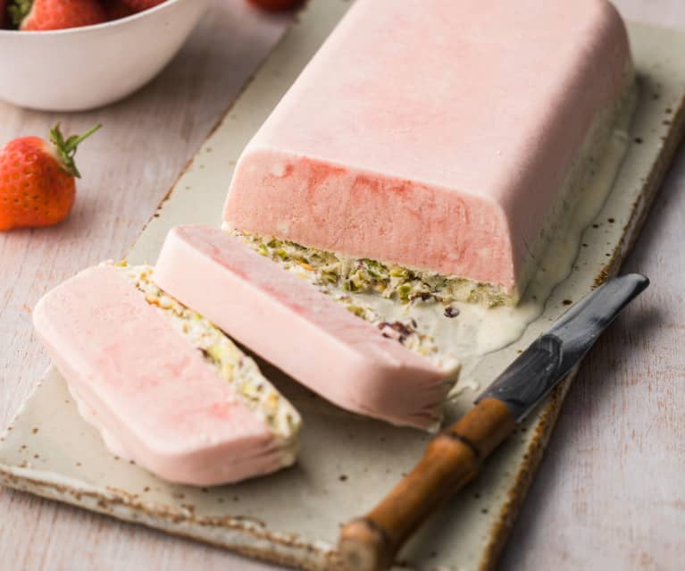 Strawberry and Pistachio Semifreddo - Semifreddo alla fragola e pistacchio