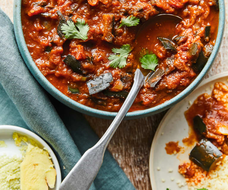 Mijoté d'aubergines à la tomate, aux épices et au gingembre