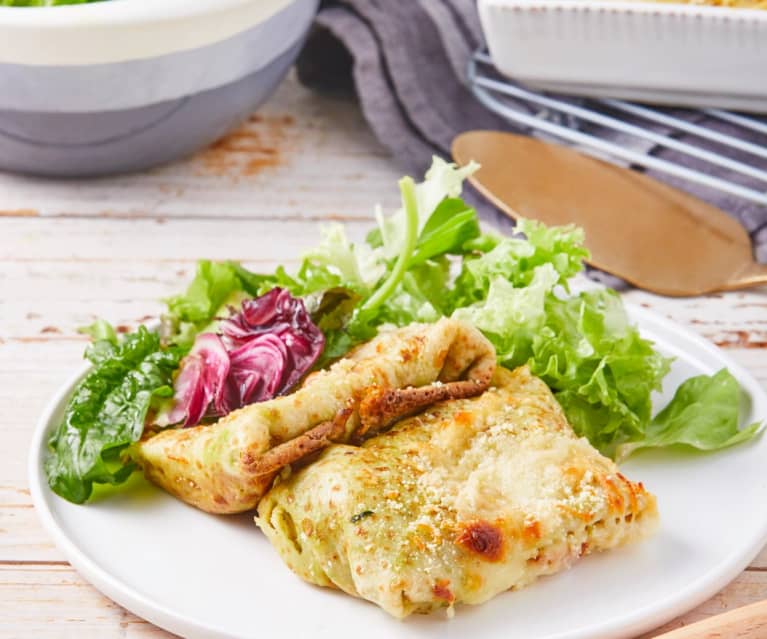 Poulet accompagné de crêpes à la crème d’épinards Poulet accompagné de crêpes à la crème d’épinards