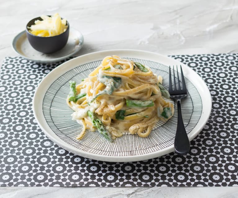 Creamy cauliflower and blue cheese pasta  