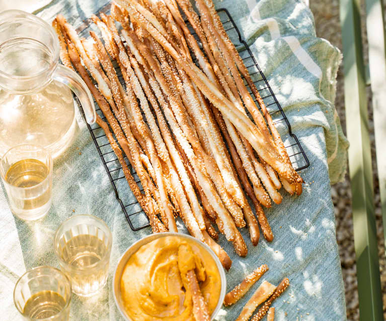 Gressins au sésame et citron, houmous de lentilles corail