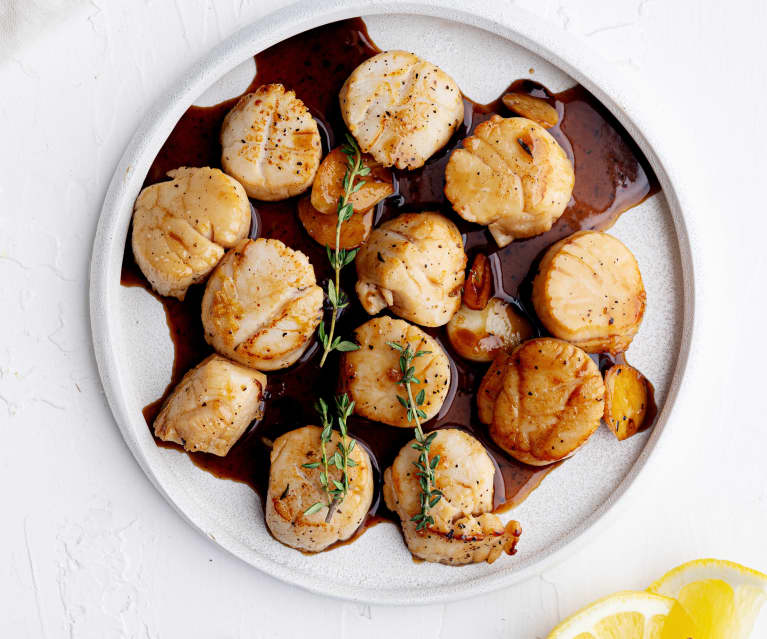 Sous-Vide Scallops in Lemon-Butter Sauce