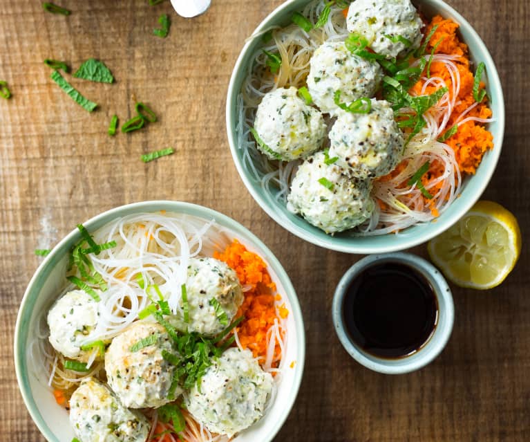 Boulettes de poulet thaï, vermicelles de riz