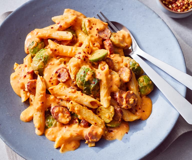 Pikante Pasta mit Kabanossi und Rosenkohl