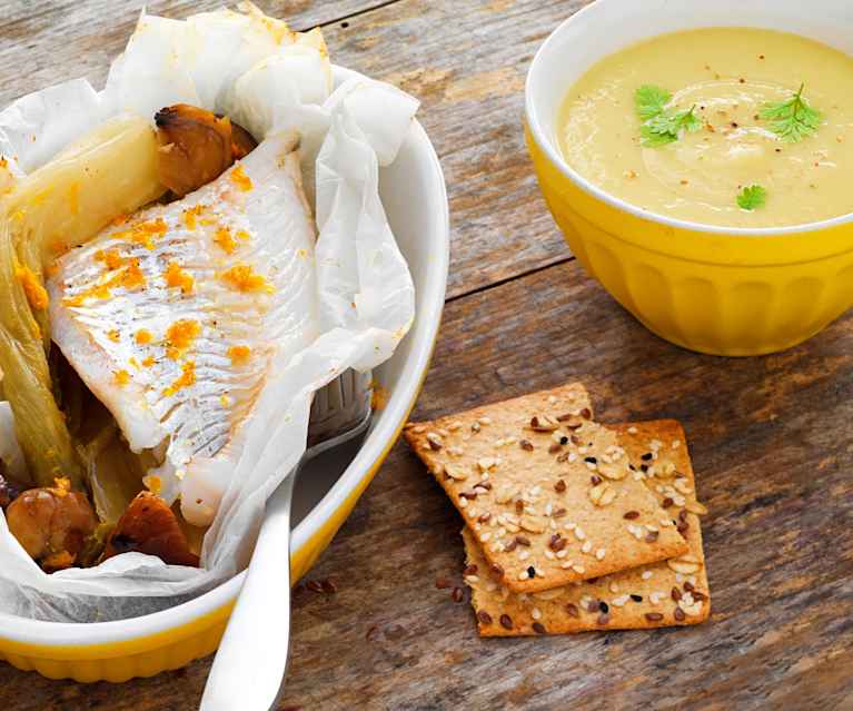 Soupe panais-poireau, poisson en papillote aux endives et châtaignes à l'orange