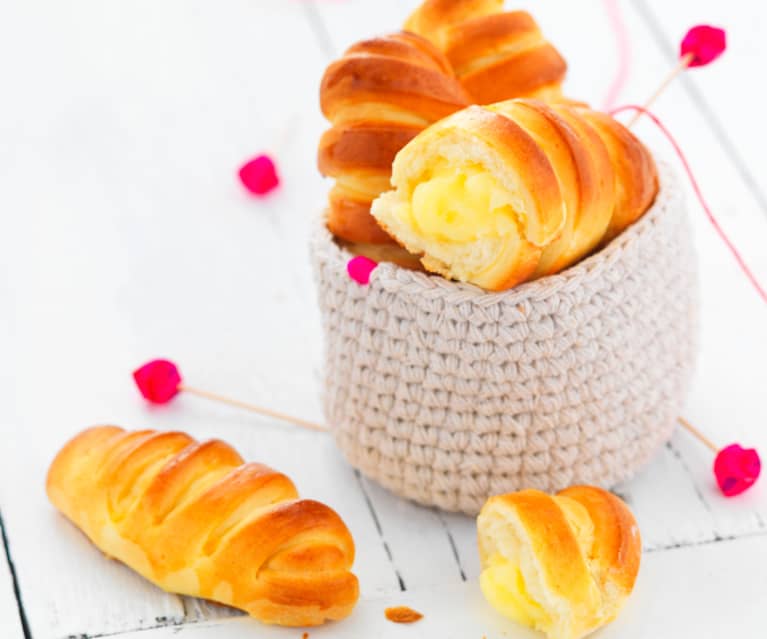 Pain au lait à la crème vanillée Pain au lait à la crème vanillée