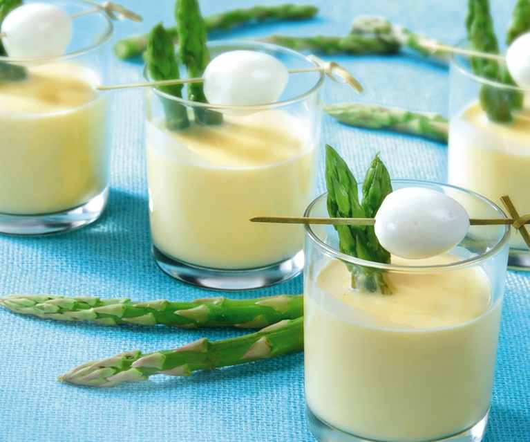 Uova di quaglia e asparagi in salsa di senape