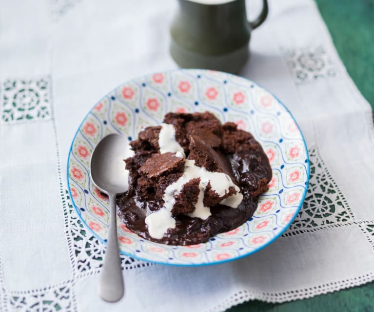 Cinnamon chocolate self-saucing pudding