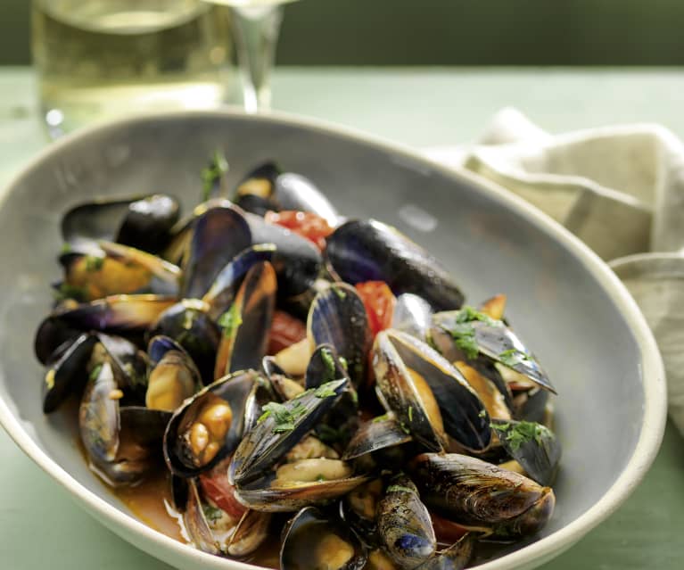 Mussels in spicy tomato sauce