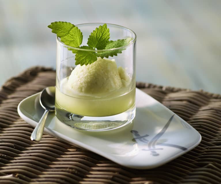 Limettensorbet mit Gin