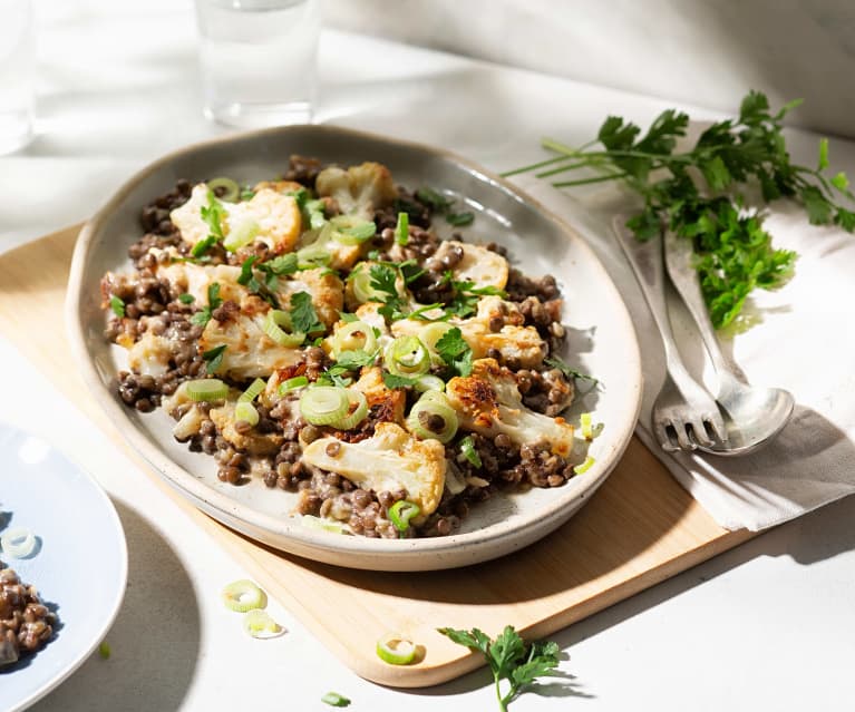 Ensalada de lentejas y coliflor asada