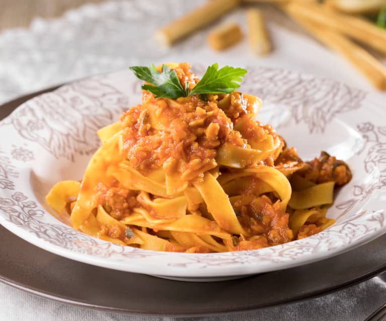 Tagliatelle al ragù di seitan e verdure - Cookidoo® – das offizielle  Thermomix®-Rezept-Portal