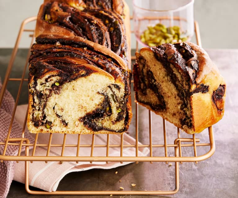 Schokoladen-Babka mit Pistazien