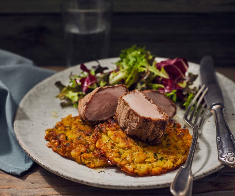 Gebackene Schweinefilets im Kaffeemantel mit Kartoffelrösti