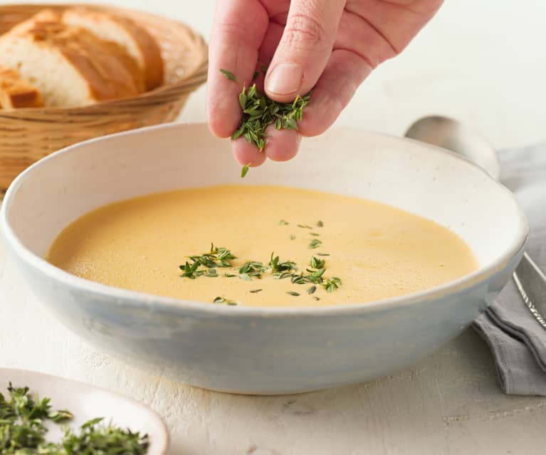 Paprikaschaumsuppe mit RUPP Enzian Emmentaler