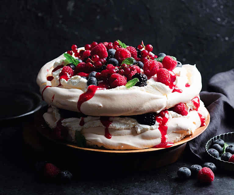 Pavlova gourmande aux fruits rouges