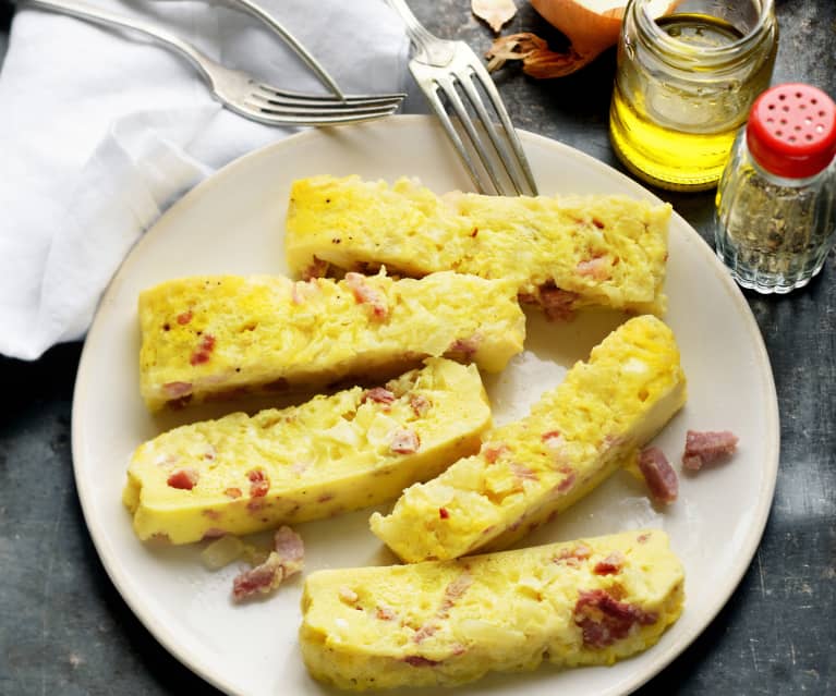 Tortilla aux oignons et aux lardons