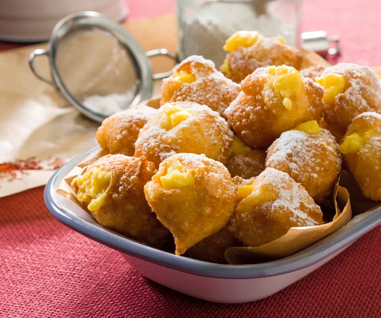 Buñuelos con crema de azafrán