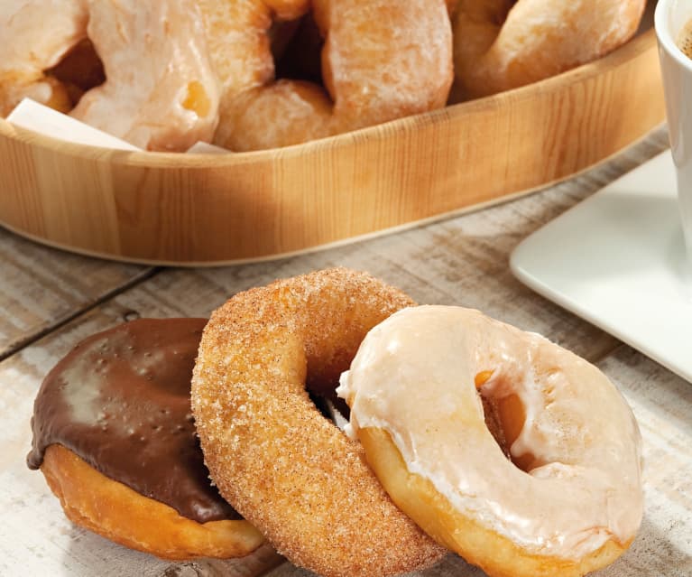 Receta de DONUTS CASEROS: Ingredientes para 24 unidades: 550 g de