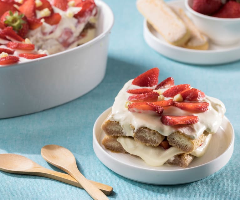 Tiramisù alle fragole e cioccolato bianco