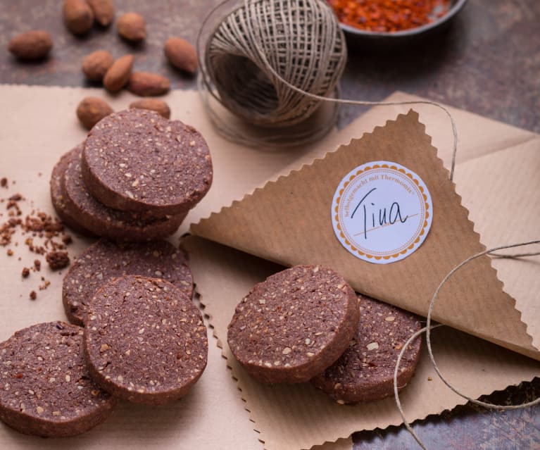 Biscotti al burro, mandorle e peperoncino