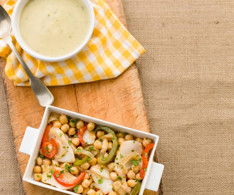 Crema de coliflor y bacalao con verduras