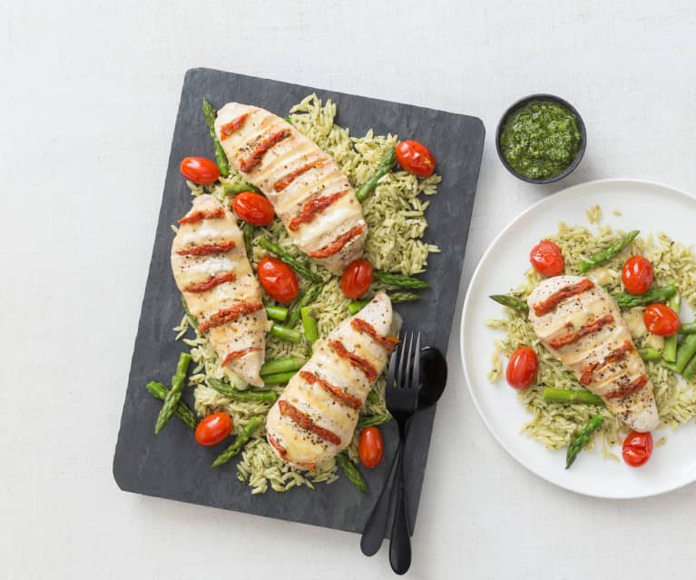 Caprese hasselback chicken 