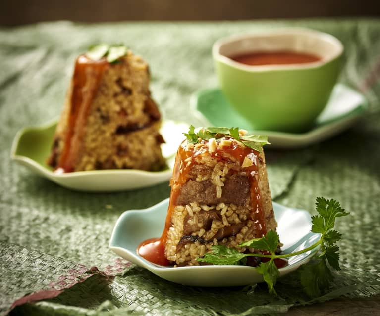 Steamed Sticky Rice with Pork (Rice Tube Puddings)