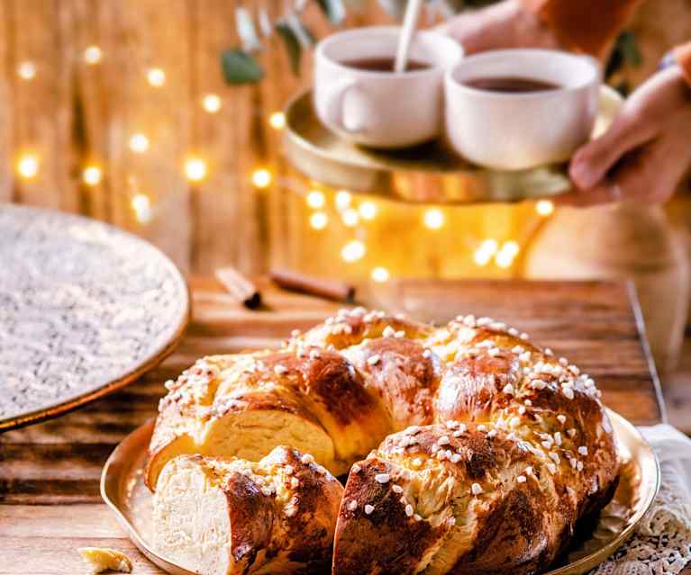 Brioche de Noël au sucre et à la cannelle