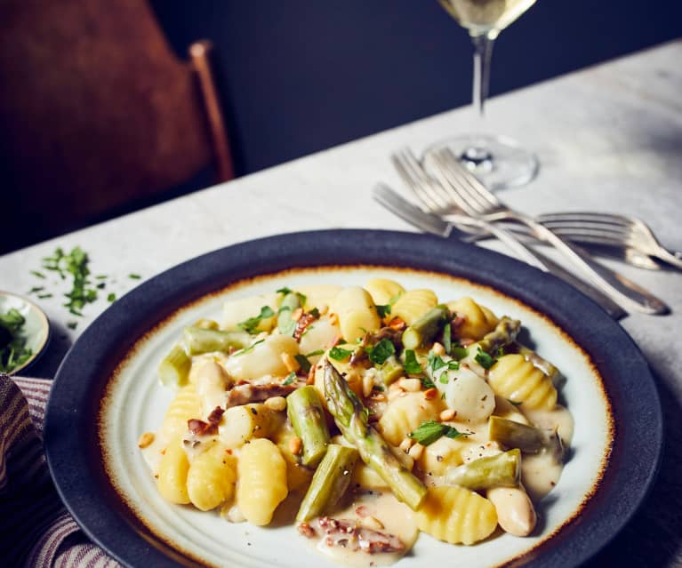 Gnocchi in Spargel-Rahmsauce