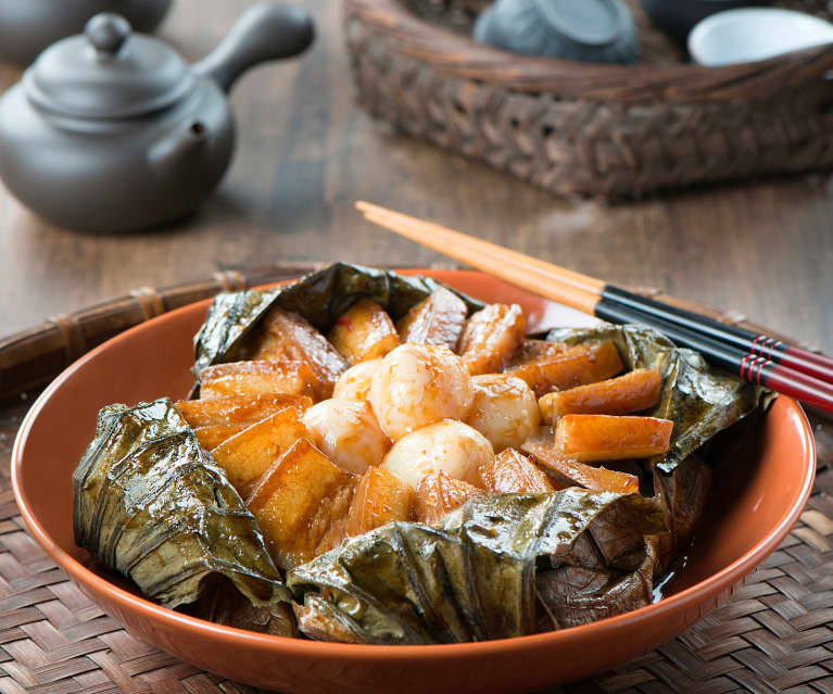 Steamed Pork Belly in Lotus Leaf