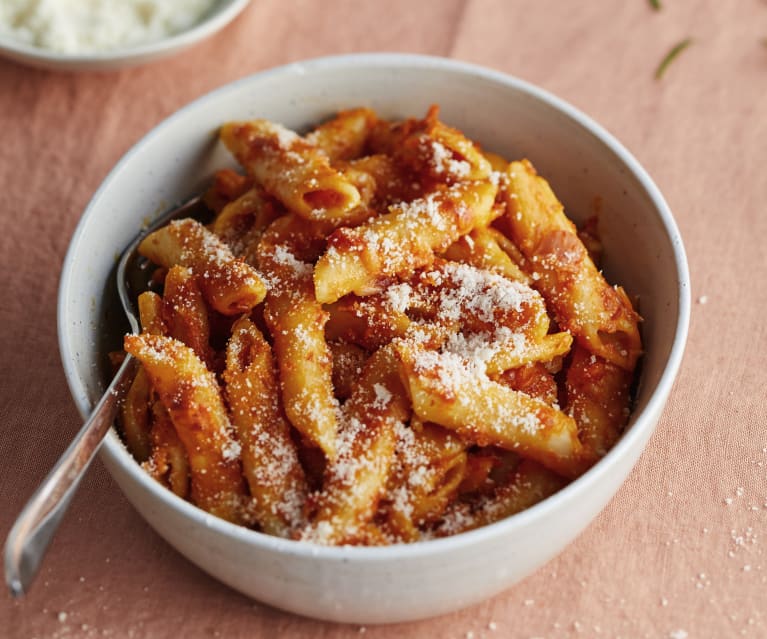 Pâtes à la sauce tomate et au chorizo