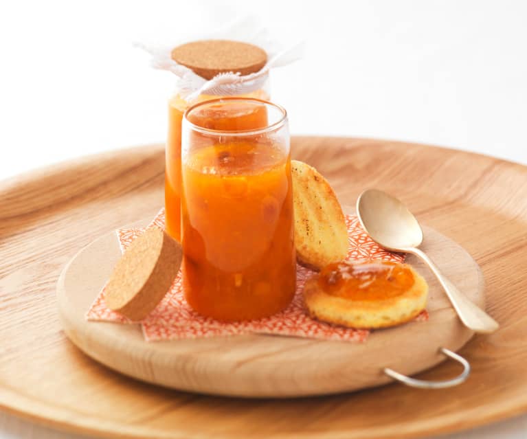 confiture pêche abricots avec morceaux de fruits et amandes effilées par  eve6. Une recette de fan à retrouver dans la catégorie Basiques sur  , de Thermomix<sup>®</sup>.