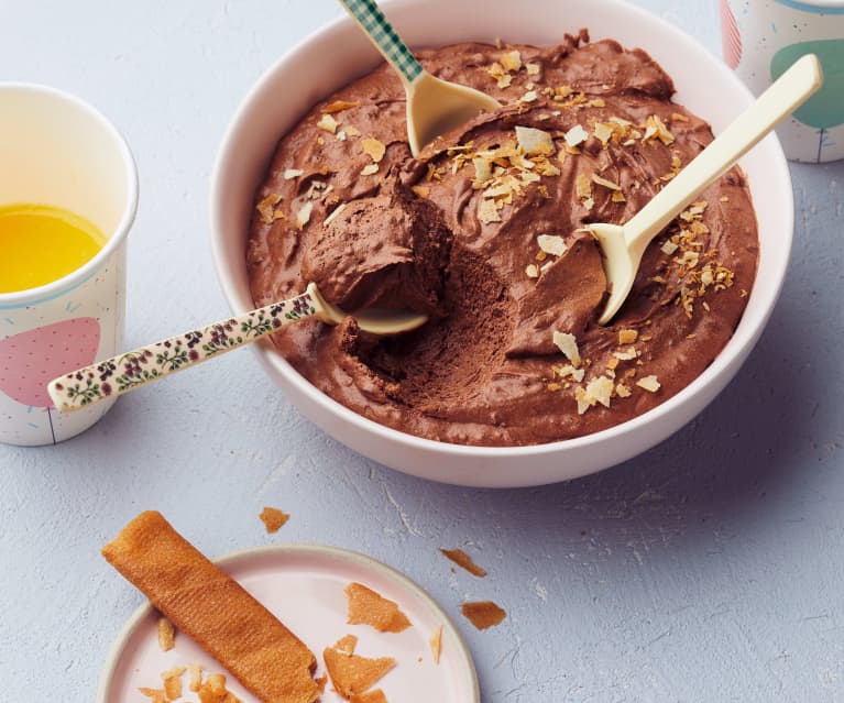 Mousse au chocolat aux crêpes dentelle