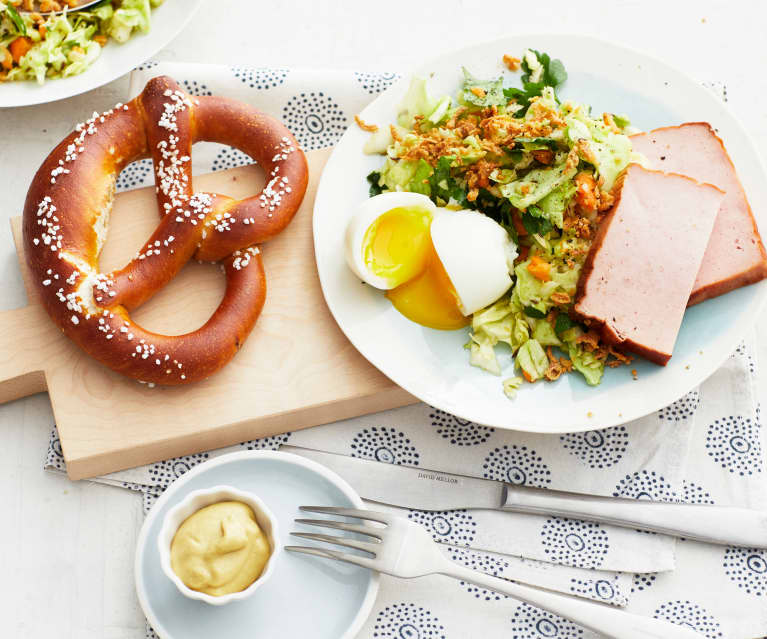 Krautsalat mit Leberkäse