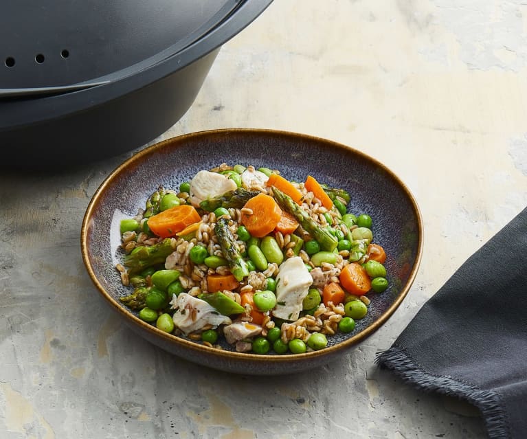 Insalata di farro con tacchino e verdure