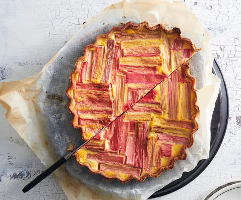 Tarte à la rhubarbe à la vergeoise brune de la cuisine gourmande de deldel  - Cookpad