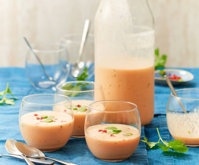 Soupe pimentée au melon et au lait de coco