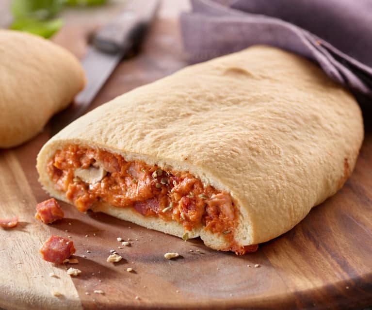 Calzone mit Schinken, Salami und Champignons - Cookidoo® – a Thermomix ...