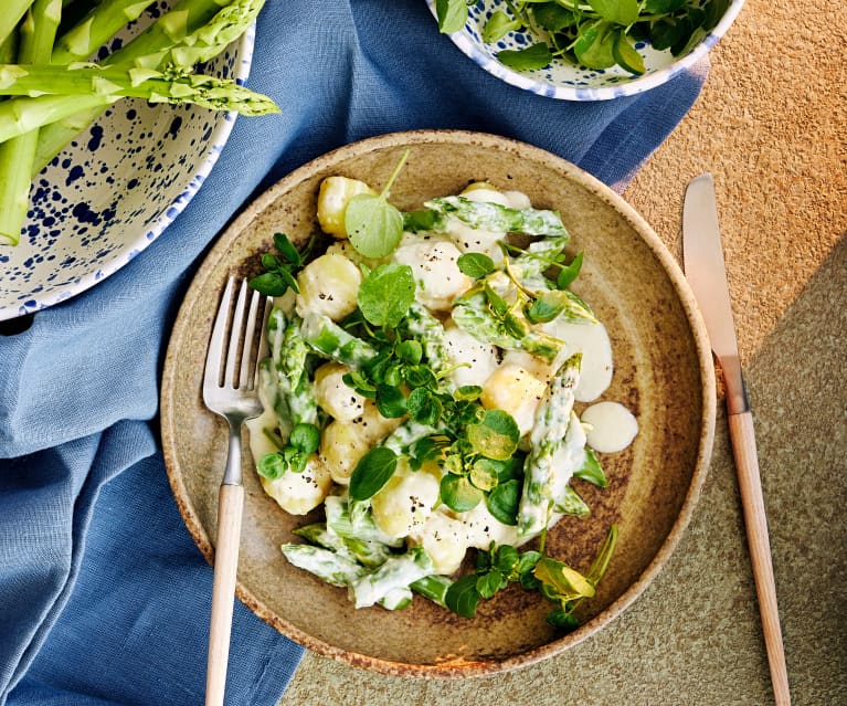 Gnocchi mit grünem Spargel und Zitronenrahm