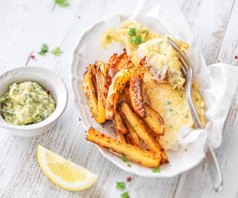 Fish and chips, sauce tartare Fish and chips, sauce tartare
