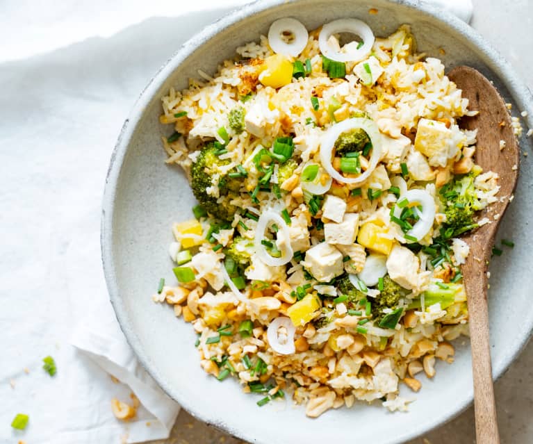 Fried rice au tofu, brocoli, ananas et noix de cajou