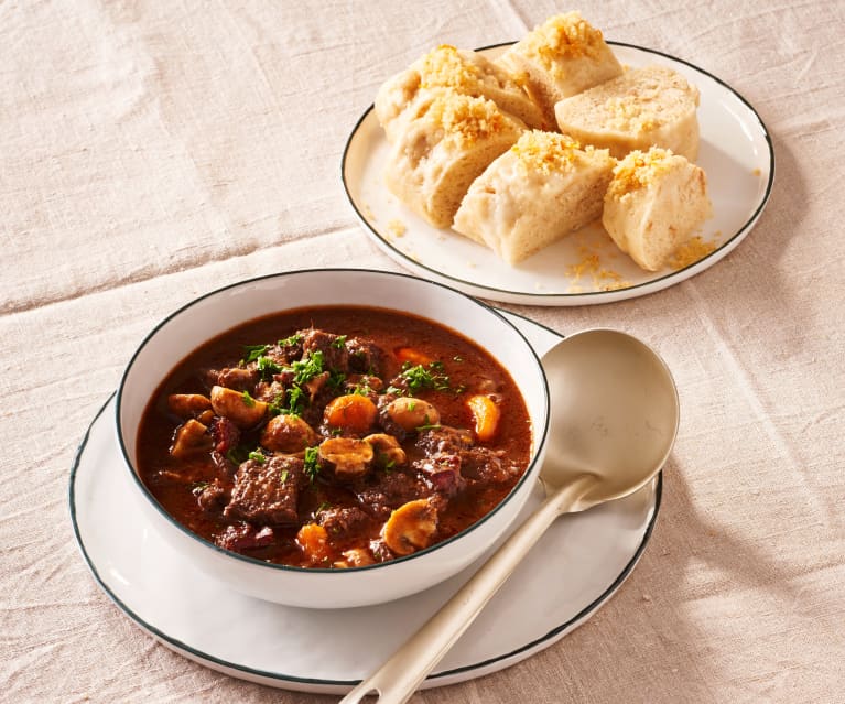 Boeuf bourgignon mit böhmischen Knödeln