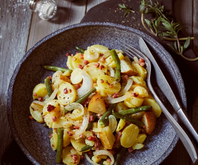 Kartoffelsalat mit Birnen-Bohnen und Speck