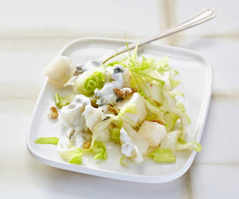 Salade d'endives, pommes, noix et roquefort : Recette de Salade d'endives,  pommes, noix et roquefort