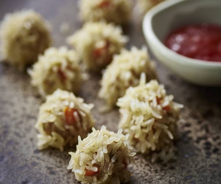 Bocaditos con relleno de rúcula, roquefort y nueces - Cookidoo® – a  plataforma oficial de receitas Bimby®