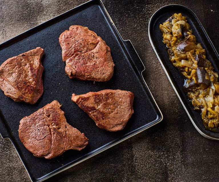 Rindsfiletsteak sous-vide mit Melanzanigemüse