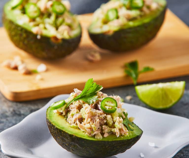 Aguacates rellenos de atún - Cookidoo® – la plataforma de recetas oficial  de Thermomix®